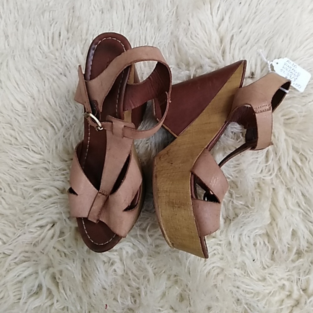 Awesome two tone plarform wedges